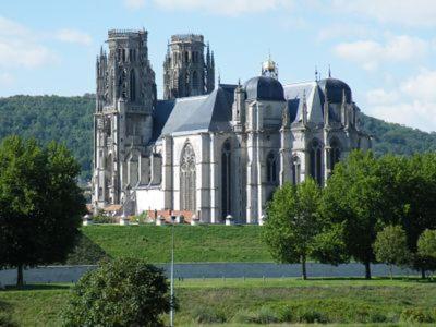 Appartcathedrale Ecrouves Exterior photo